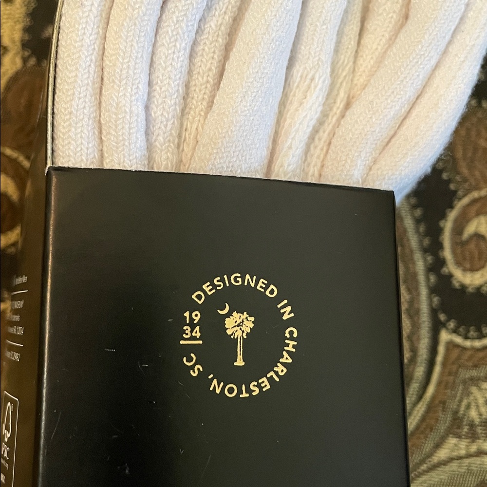 NWT Gold Toe Over-The-Calf White Cotton Rich Socks For Men or Women. 3 pairs 🏝️ - Picture 7 of 9